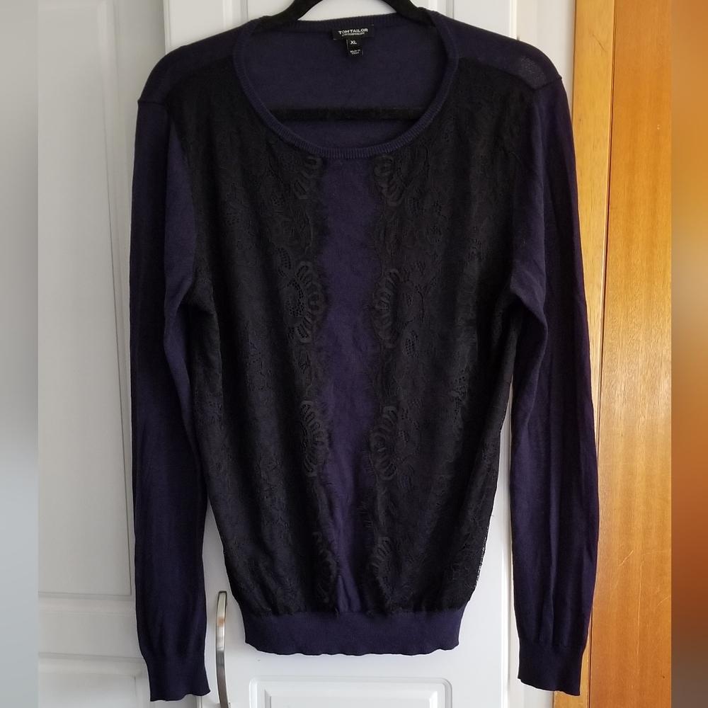 🍁🌺Tom Tailor Contemporary long sleeved top with front lace detailing